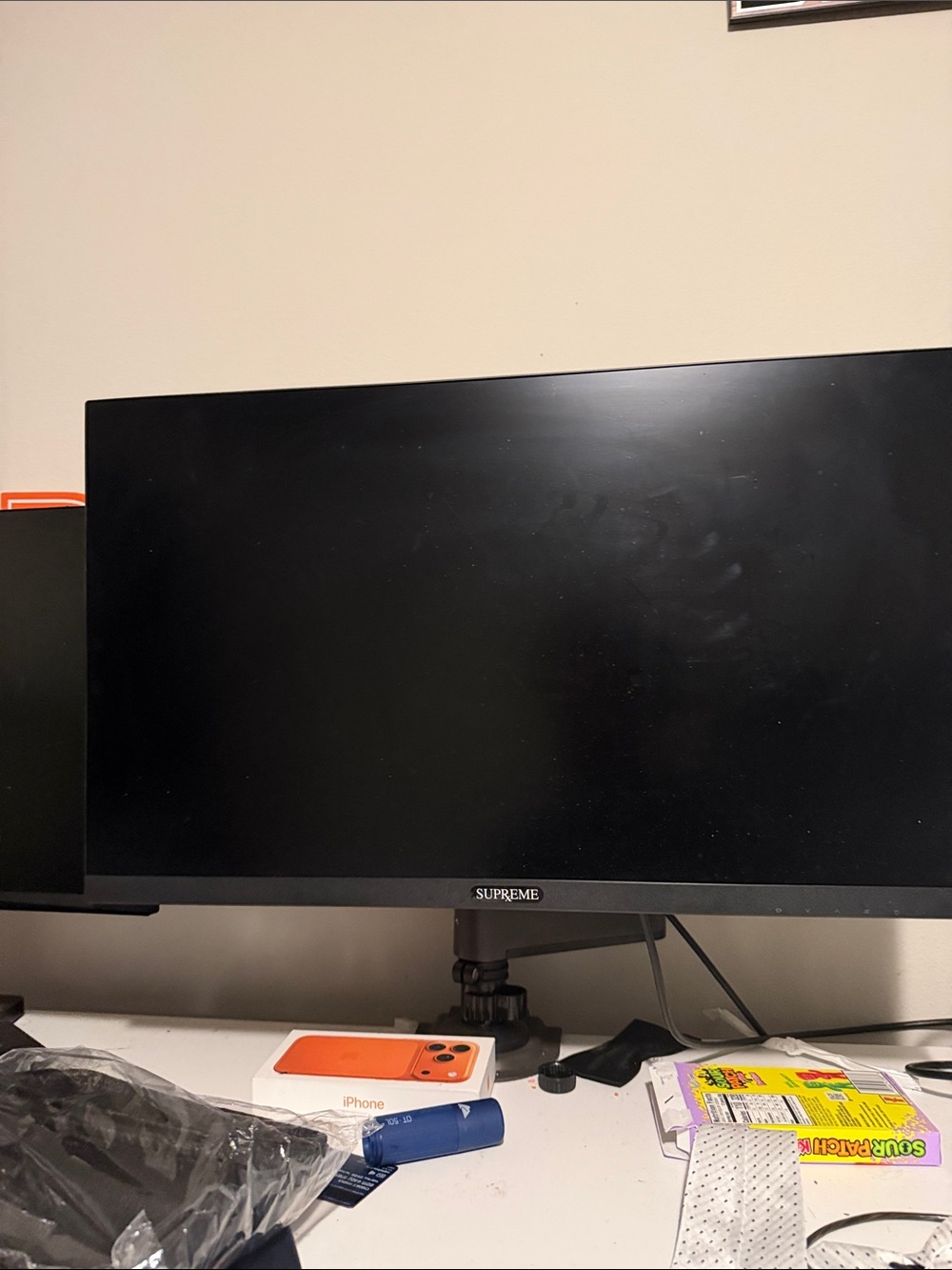 Supreme Black Desktop Monitor with Slim Bezel. 245hrtz 1440p